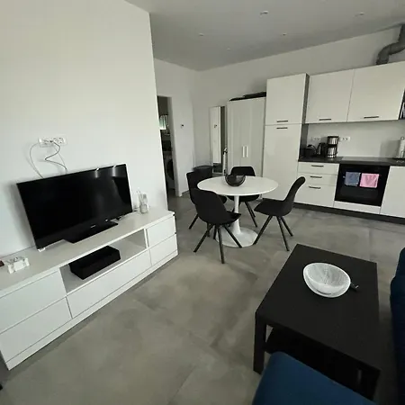 Tanja & Tea Galizana