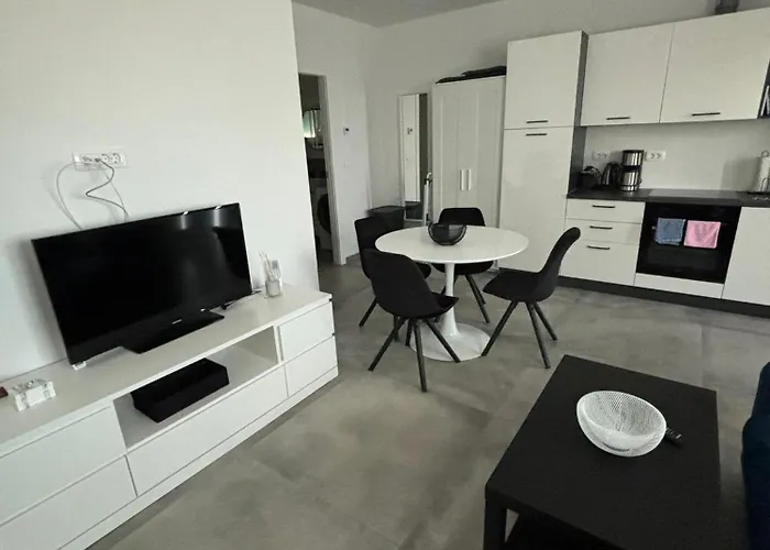 Tanja & Tea Galizana